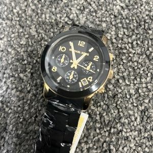 Michael Kors NWT Matte Black Catwalk 39 mm Wristwatch